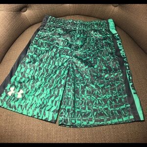 EUC! UNDER ARMOUR Little Boy Athletic Shorts- Sz 4